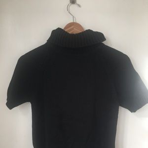 Short sleeve turtle neck